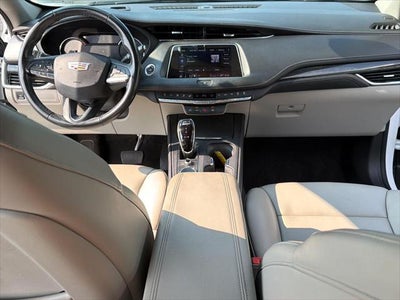 2023 Cadillac XT4 FWD Premium Luxury