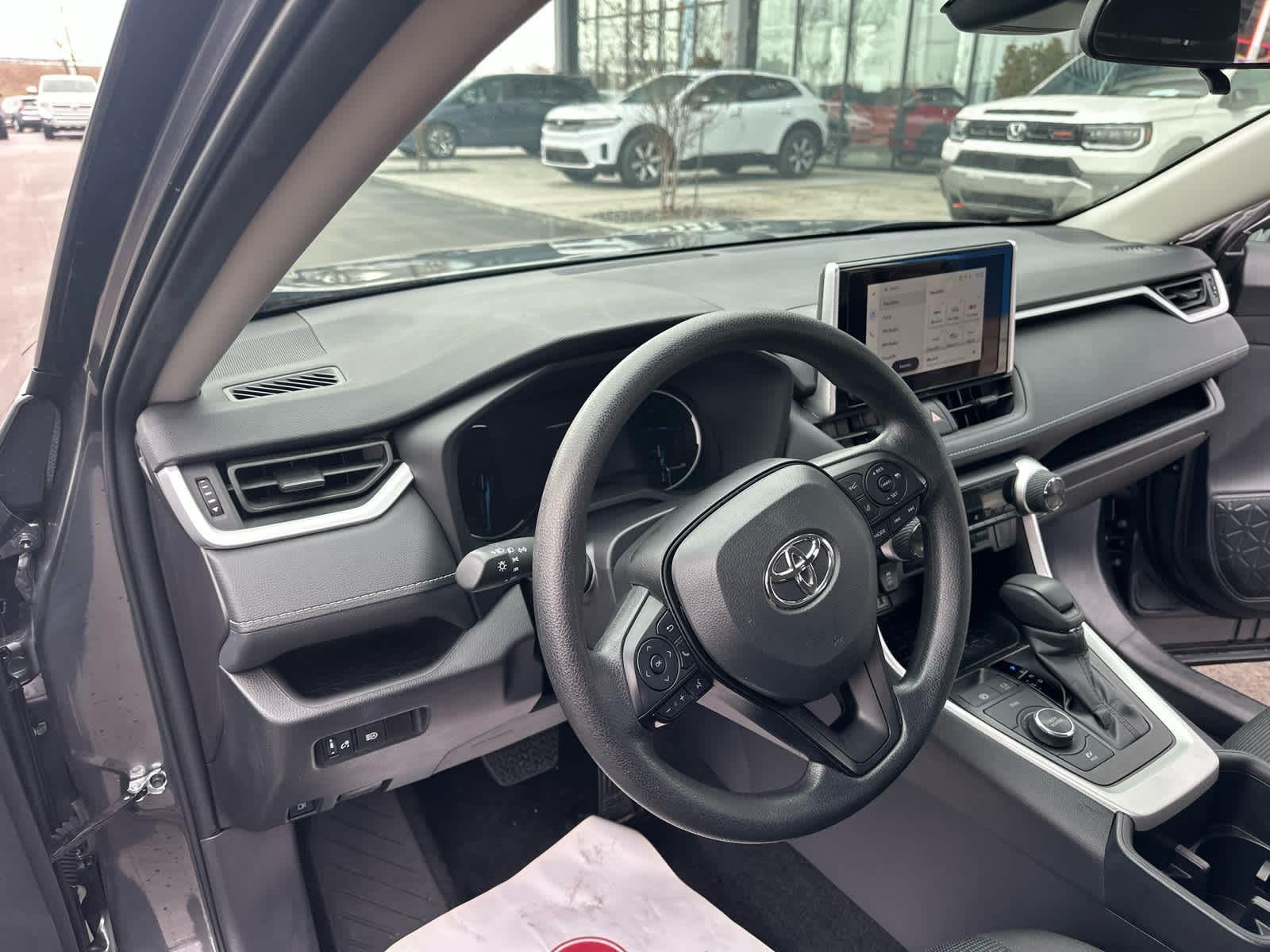 2025 Toyota RAV4 Hybrid LE