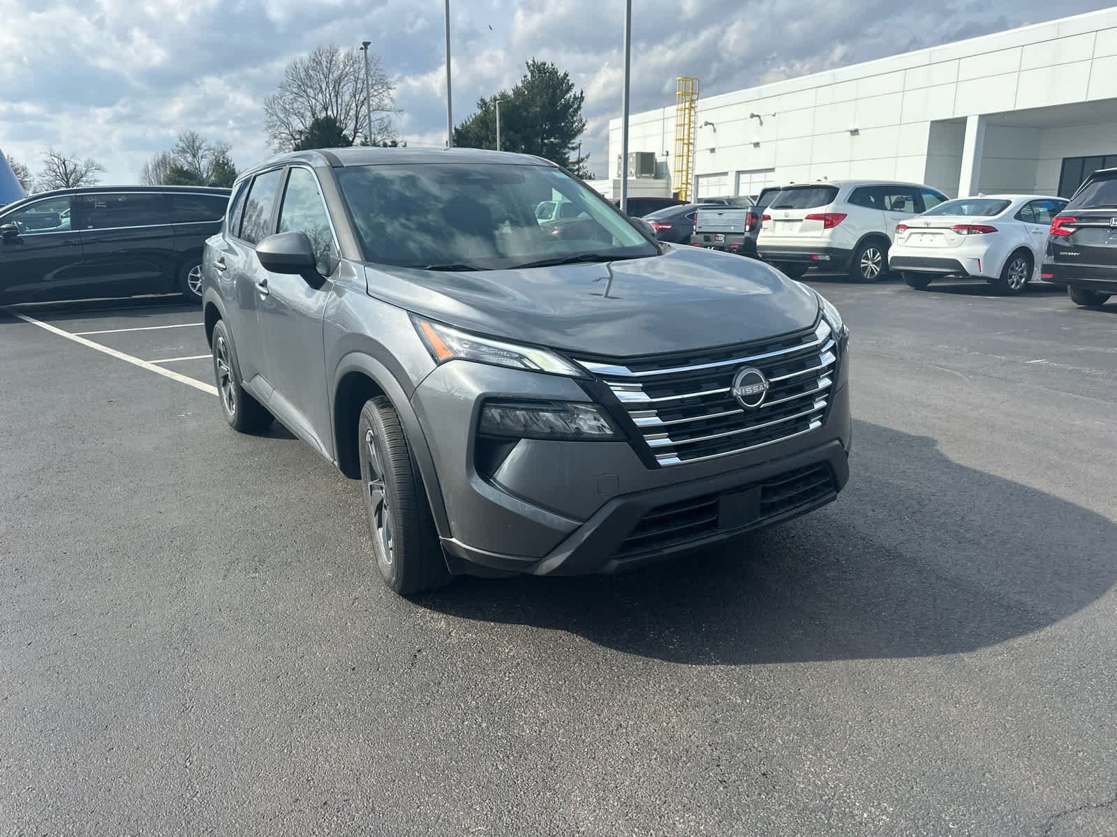 2025 Nissan Rogue SV