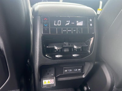 2026 Jeep Grand Cherokee L Laredo Altitude